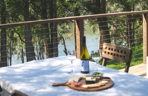 Fishermans Paradise Cottage | Come and Hideaway in our Riverside Retreat