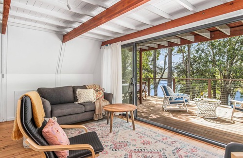 Fishermans Paradise Cottage | Come and Hideaway in our Riverside Retreat