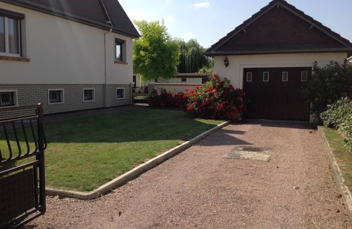 Cagny Apartment | Come and visit Normandy, its tourist sites and enjoy the garden.