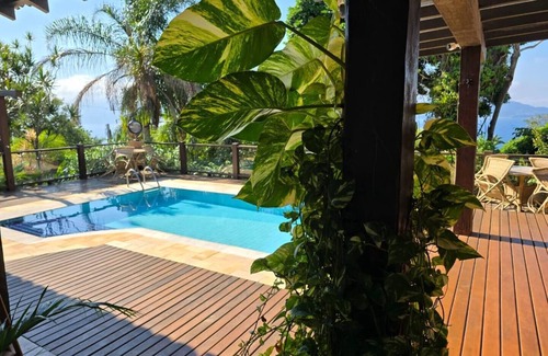 Sao Pedro House | Come enjoy your vacation in Ilhabela… CasaBela is pet-friendly