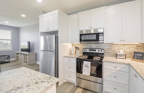 Elmaton House | Come relax at The C Palace - New Home