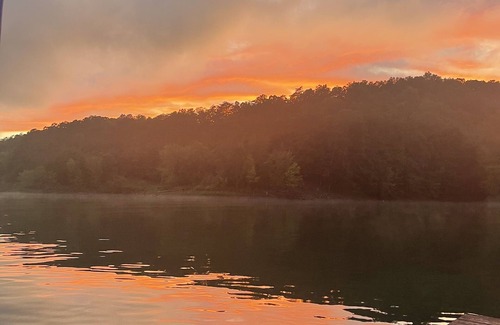 Rock Harbor Cabin | Come stay on the water and create your own tales to share for a lifetime!