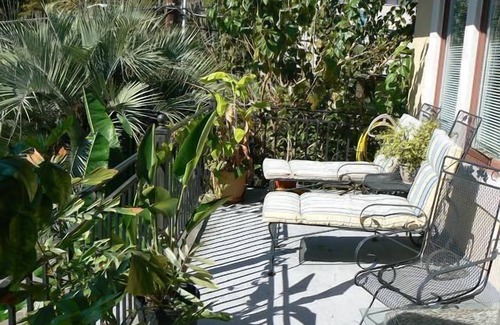 Thomas Square House | COME VISIT US IN SAVANNAH! {Lg House or Studio for 2} >Ask about EV charging<