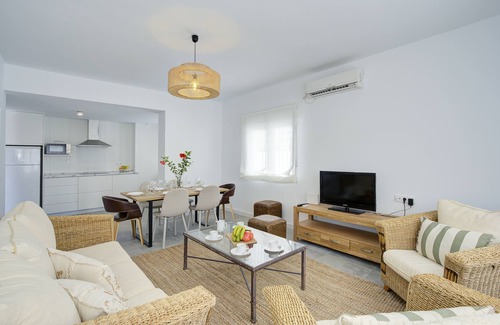 Gualchos Ski Chalet | Comeback Hotel California