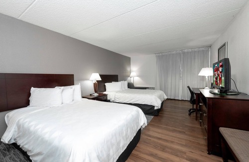 Carteret Hotel | Comfort and Convenience! 2 Comfortable Units, Free Parking, Pets Allowed!