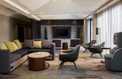 Norcross Hotel | Comfort and Convenience! 2 Family-friendly Units | Pool & Gym Access!