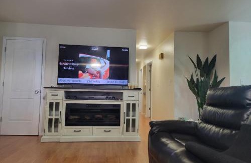 Fairbanks House | Comfort and Cozy in Fairbanks !