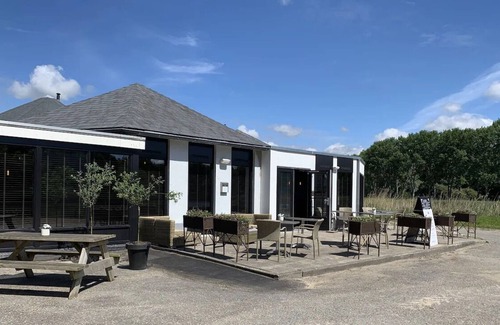 Velsen-Zuid Hotel | Comfort and Serenity Await with Free Parking, Beautiful Views, & On-Site Dining