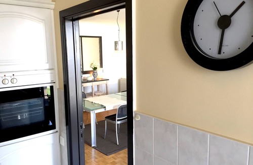 South Antwerp Apartment | Comfort and view in center Antwerp South, elevator, private parking possible