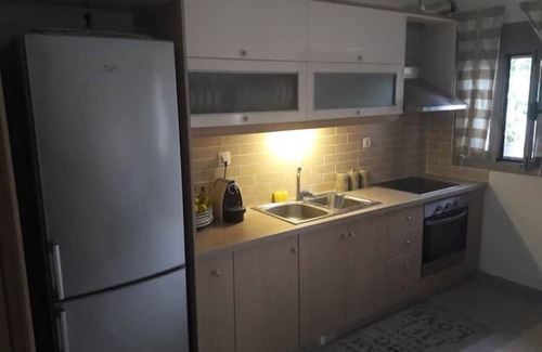 Myrtos Apartment | Comfort apartment with yard in seaside Myrtos village