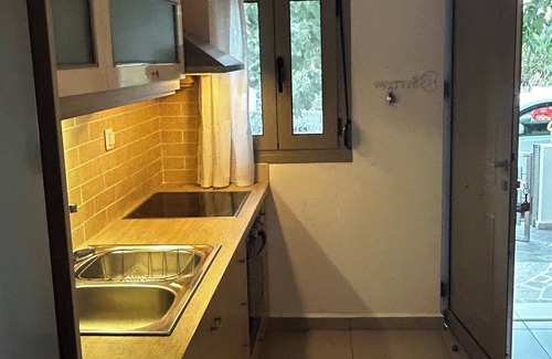 Myrtos Apartment | Comfort apartment with yard in seaside Myrtos village