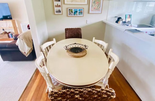 Invercargill House | Comfort at Rosedale Retreat