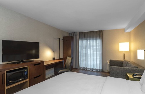 Cummings Hotel | Comfort Inn Ottawa East