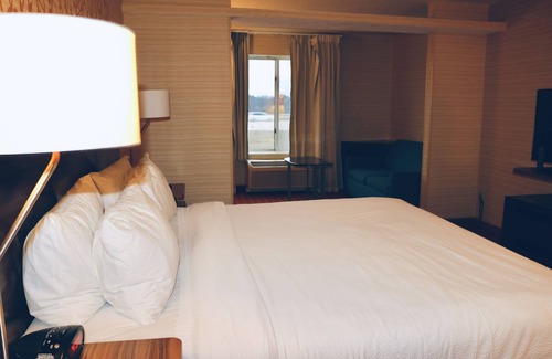 Watervliet Hotel | Comfort Inn & Suites