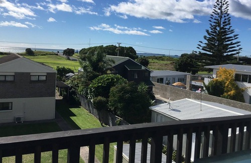 Papamoa Beach Cabin | Comfort near the beach