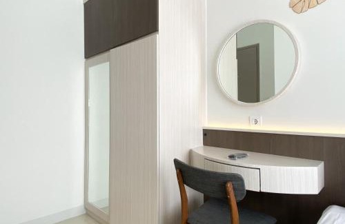 Cikarang Apartment | Comfort Stay 1BR at Vasanta Innopark Apartment By Travelio