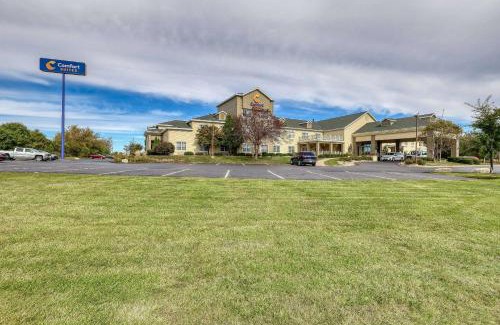 Appleton Hotel | Comfort Suites Appleton Airport