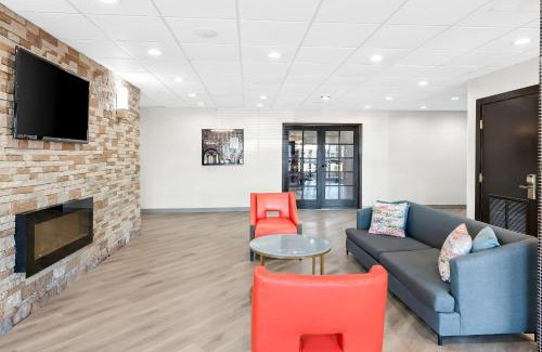 Summit Station Hotel | Comfort Suites Columbus