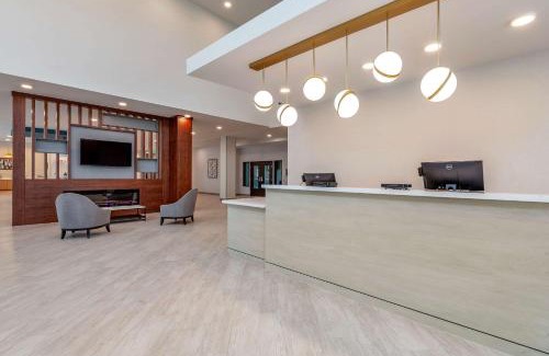 Village of Cottage Grove Hotel | Comfort Suites Cottage Grove-Madison