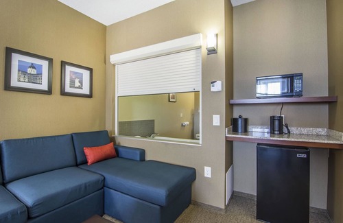 Regina Hotel | Comfort Suites Regina
