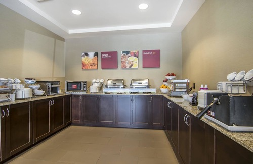 Regina Hotel | Comfort Suites Regina
