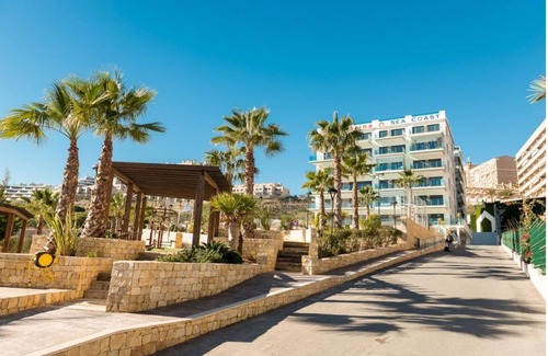 Els Arenals del Sol Apartment | Comfortable Luxe in the beach