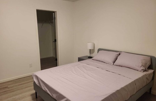East Side House | Comfortable 1-bedroom unit in Vancouver