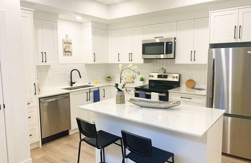 Willoughby House | Comfortable 2BR-Quiet Neighborhood-5mins to Langley Events-Extended Stays Ready