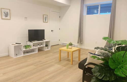 Willoughby House | Comfortable 2BR-Quiet Neighborhood-5mins to Langley Events-Extended Stays Ready