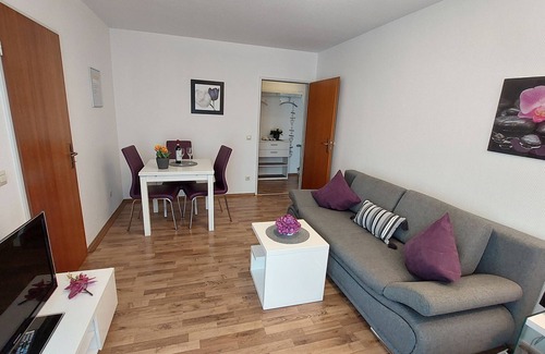 Bad Kreuznach Apartment | Comfortable 2-room apartment in the spa area with balcony, elevator, WLAN, TV