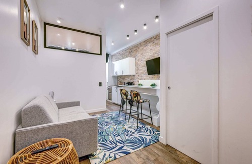 Passerelle Apartment | Comfortable 2BD/2BTH by Gare de Lyon!