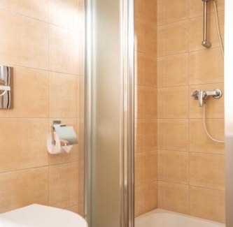 Karlikowo Apartment | Comfortable 3city Apartment with Balcony by Noclegi Renters
