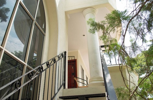 Monteria Apartment | Comfortable and quiet apt north, in front of Alamedas del Sinu, suitable for family.