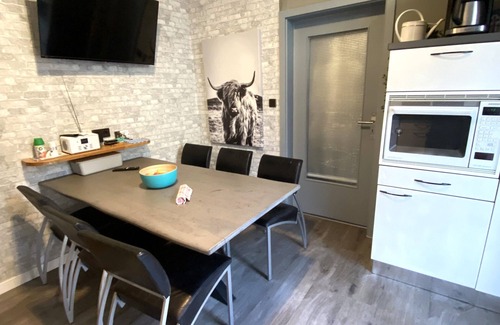 Regensburger Straße Apartment | Comfortable apartment in a fantastic location with parking space