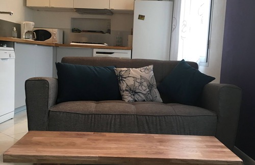 Cassis Apartment | Comfortable apartment in the village