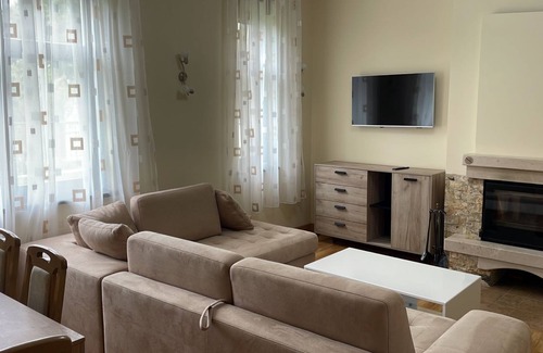 Meljine Apartment | Comfortable apartment with garden