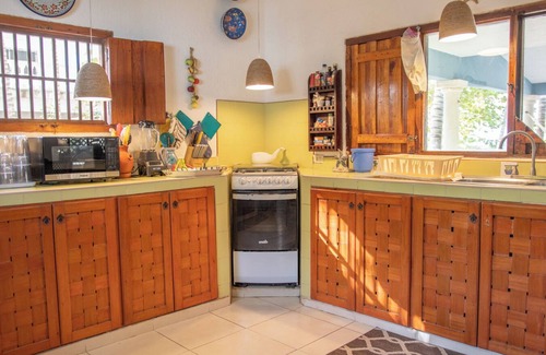 Sinanche House | Comfortable beds & a hot meal await you. Beach front. LasTunas - Telchac Pto.