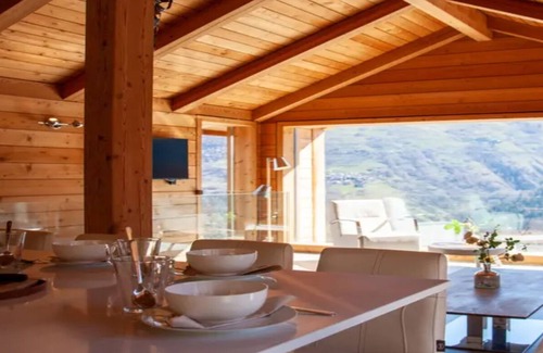 Nendaz Ski Chalet | Comfortable Chic Chalet Surrounded BY THE Beautiful Slopes OF Nendaz