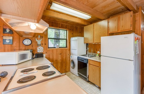 Manzanita House | Comfortable cottage with a washer/dryer, fireplace, deck, beach access