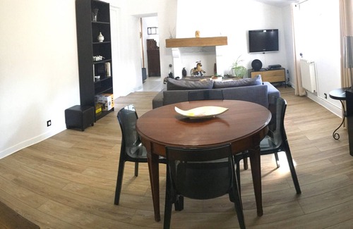 Warnecourt Apartment | Comfortable country apartment in 17th-century mill.