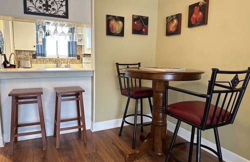 Daphne Condo | Comfortable Daphne Condo near Bay, Fairhope, and Mobile; Short Drive to Beaches