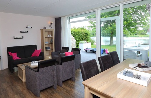 Vlagtwedde Cottage | Comfortable detached or semi-detached bungalow for 6 persons