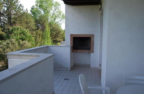 Bibione Apartment | Comfortable flat in a residence with swimming pool