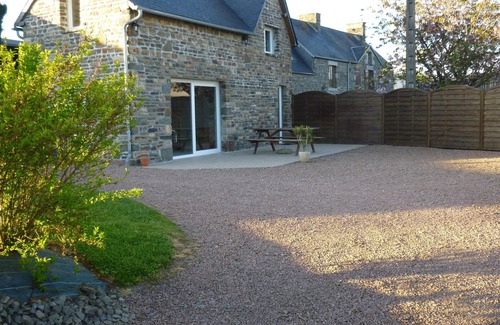 Campeaux Cottage | comfortable cottage in the calm of Calvados with heated pool