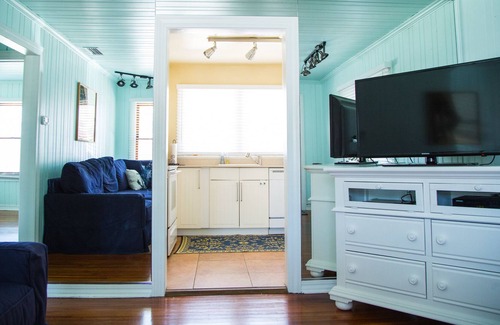 Redington Shores Cottage | Comfortable Gulfside Beach Cottage - UPDATED! - Beautifully decorated