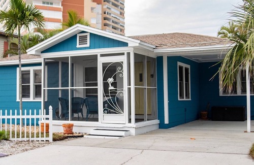 Redington Shores Cottage | Comfortable Gulfside Beach Cottage - UPDATED! - Beautifully decorated