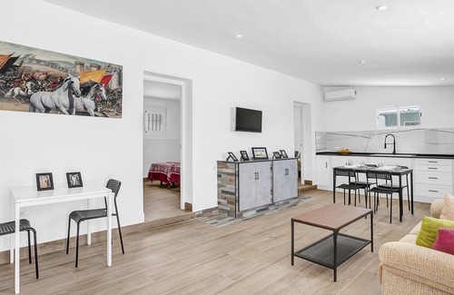 Barbate House | Comfortable Holiday Apartment "Loft Rural" with Terrace