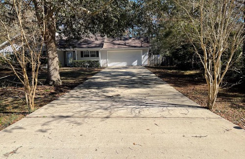 Brunswick House | Comfortable Home 7 miles from Jekyll Island Entrance