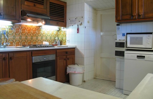 Valls Cottage | Comfortable house, garden of 24,200 m2. Private pool, barbecue. Wifi