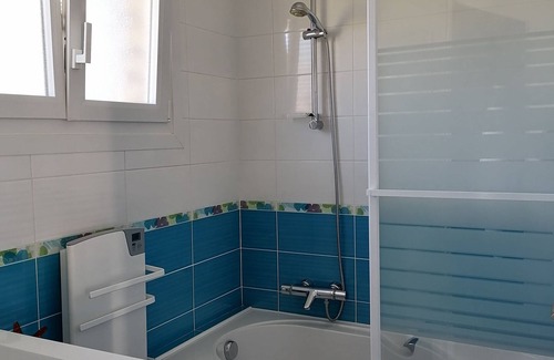 Baden House | Comfortable house with jacuzzi